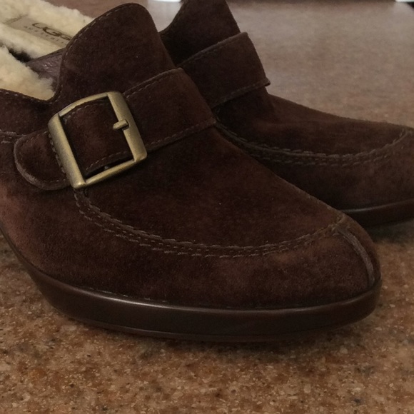 UGG Brown Suede Shoes Perfect for Fall - Picture 4 of 5